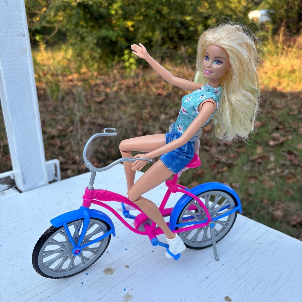 Barbie doll on a bicycle pink & blue jointed legs EUC